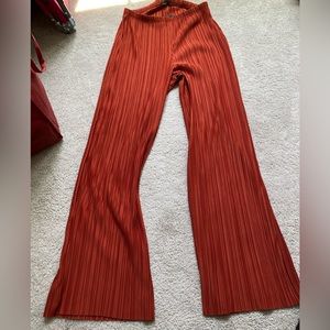 Orange, wide leg, ribbed plisse pants size US 14.